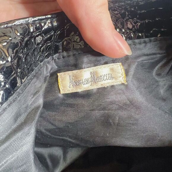 Neiman Marcus 90s Vintage Black Patent Leather Crocodile Shoulder Bag Purse - Picture 6 of 8